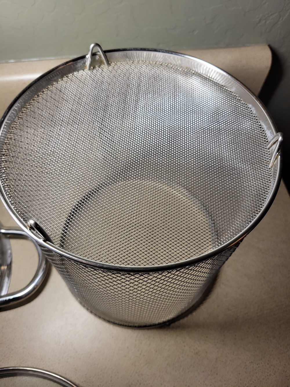 Costco Wholesale Professional Stainless Steel   8-quart Pot W/ Strainer And Lid - Picture 9 of 10